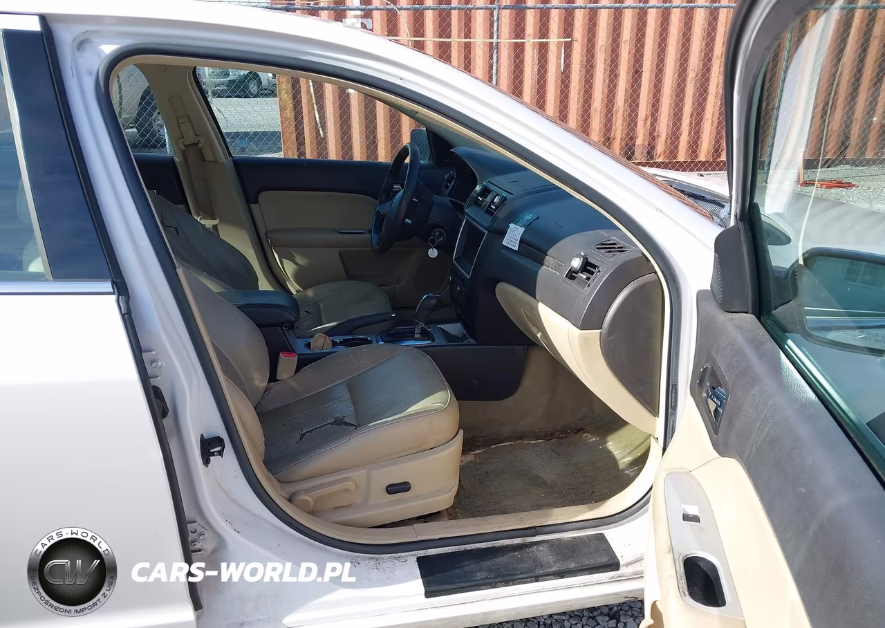 2010 Mercury Milan Premier VIN:3MEHM0JA4AR657480 - 5