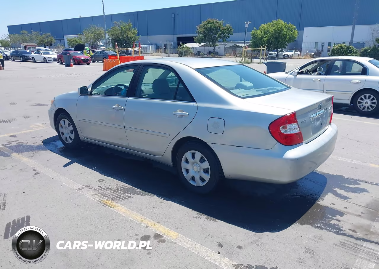 2003 Toyota Camry Le VIN:4T1BE32K83U252050 - 3