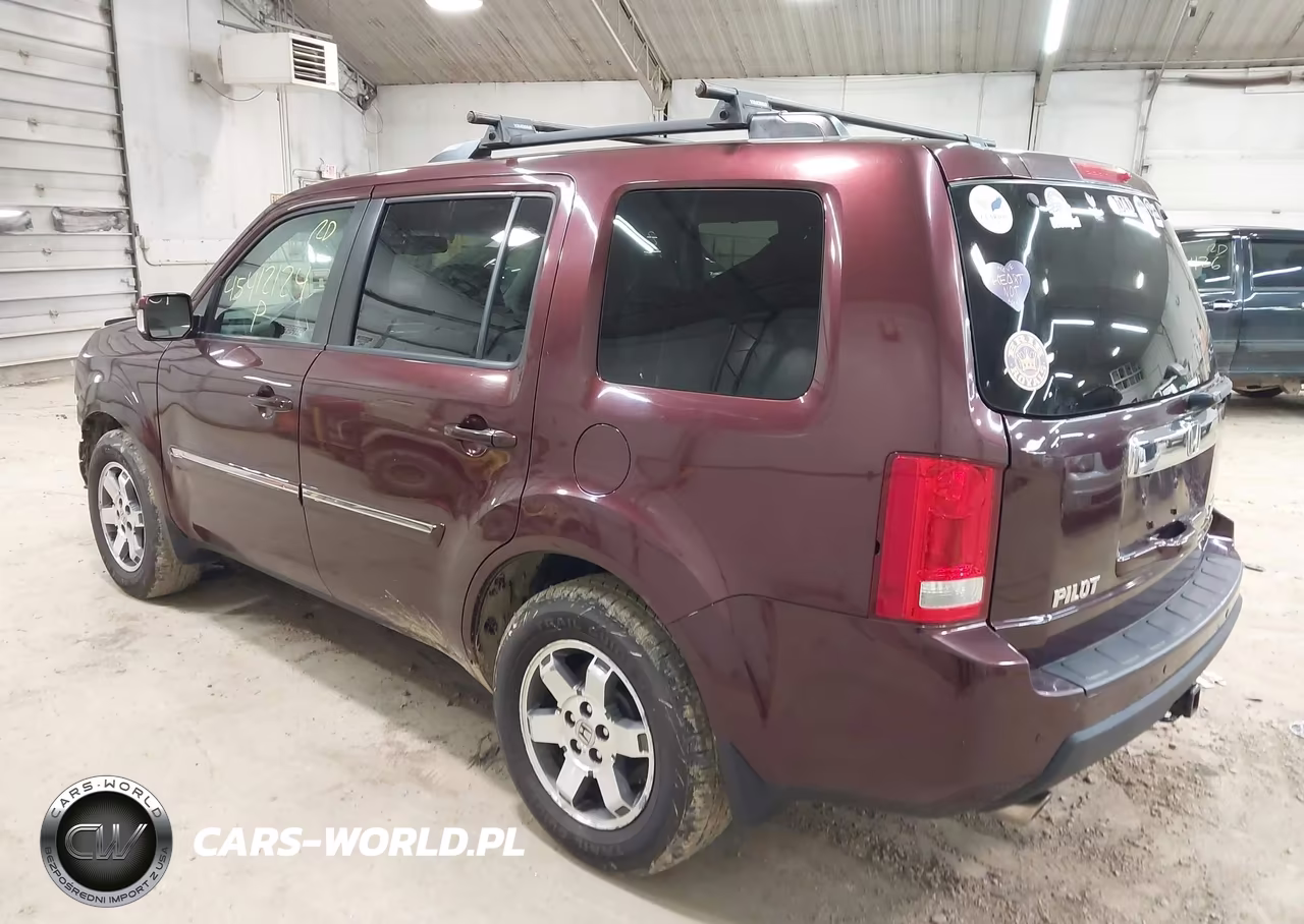 2011 Honda Pilot Touring VIN:5FNYF4H95BB050621 - 3