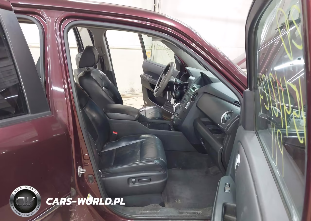 2011 Honda Pilot Touring VIN:5FNYF4H95BB050621 - 5