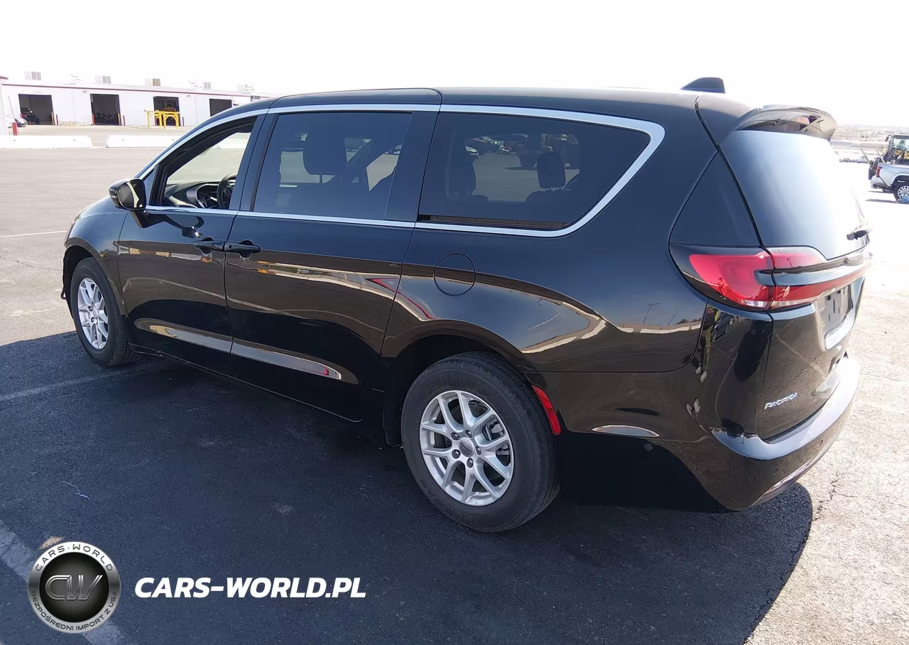 2025 Chrysler Pacifica Select VIN:2C4RC1BG7SR587918 - 3