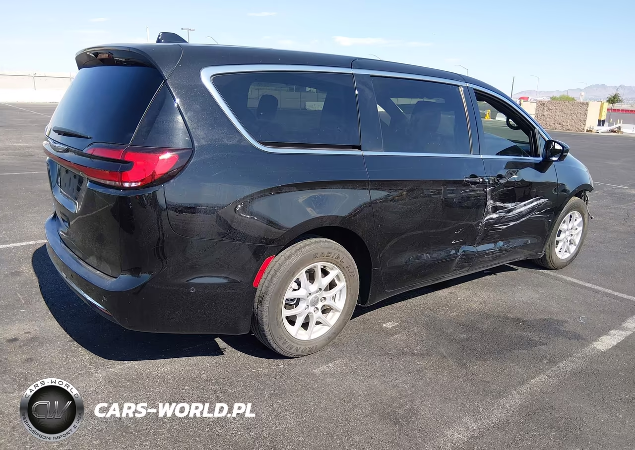 2025 Chrysler Pacifica Select VIN:2C4RC1BG7SR587918 - 4