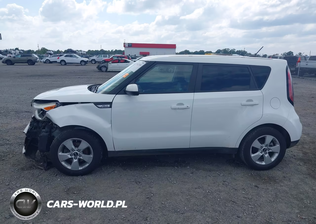 2018 Kia Soul + VIN:KNDJP3A58J7888646 - 15