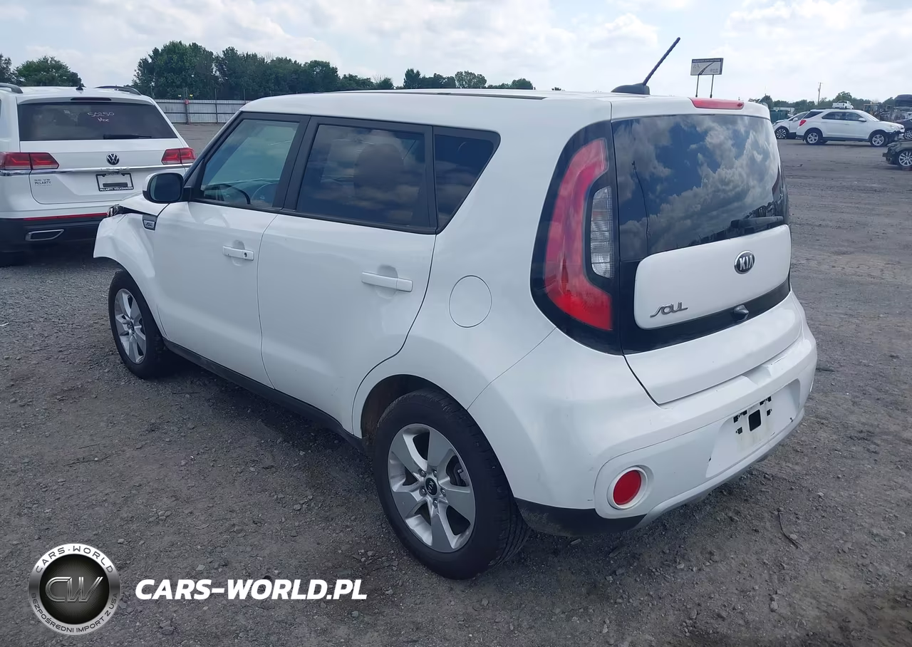 2018 Kia Soul + VIN:KNDJP3A58J7888646 - 3