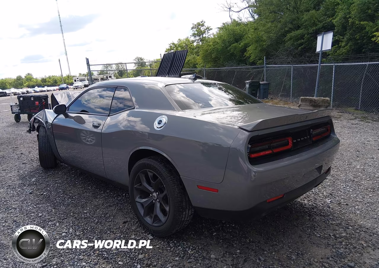 2017 Dodge Challenger Sxt Plus VIN:2C3CDZAG5HH598146 - 3