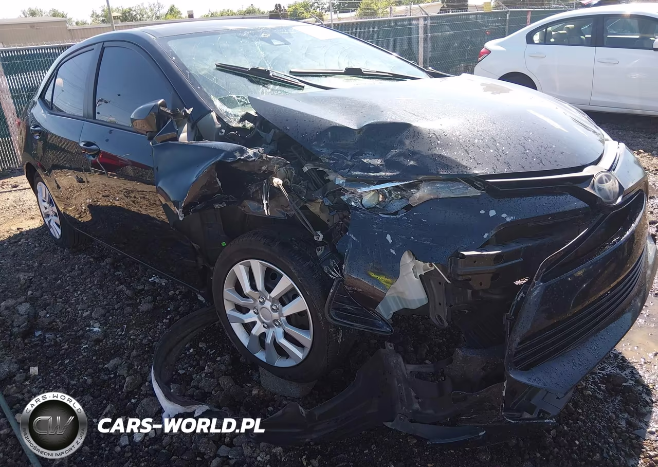 2018 Toyota Corolla Le VIN:2T1BURHE5JC110793 - 6
