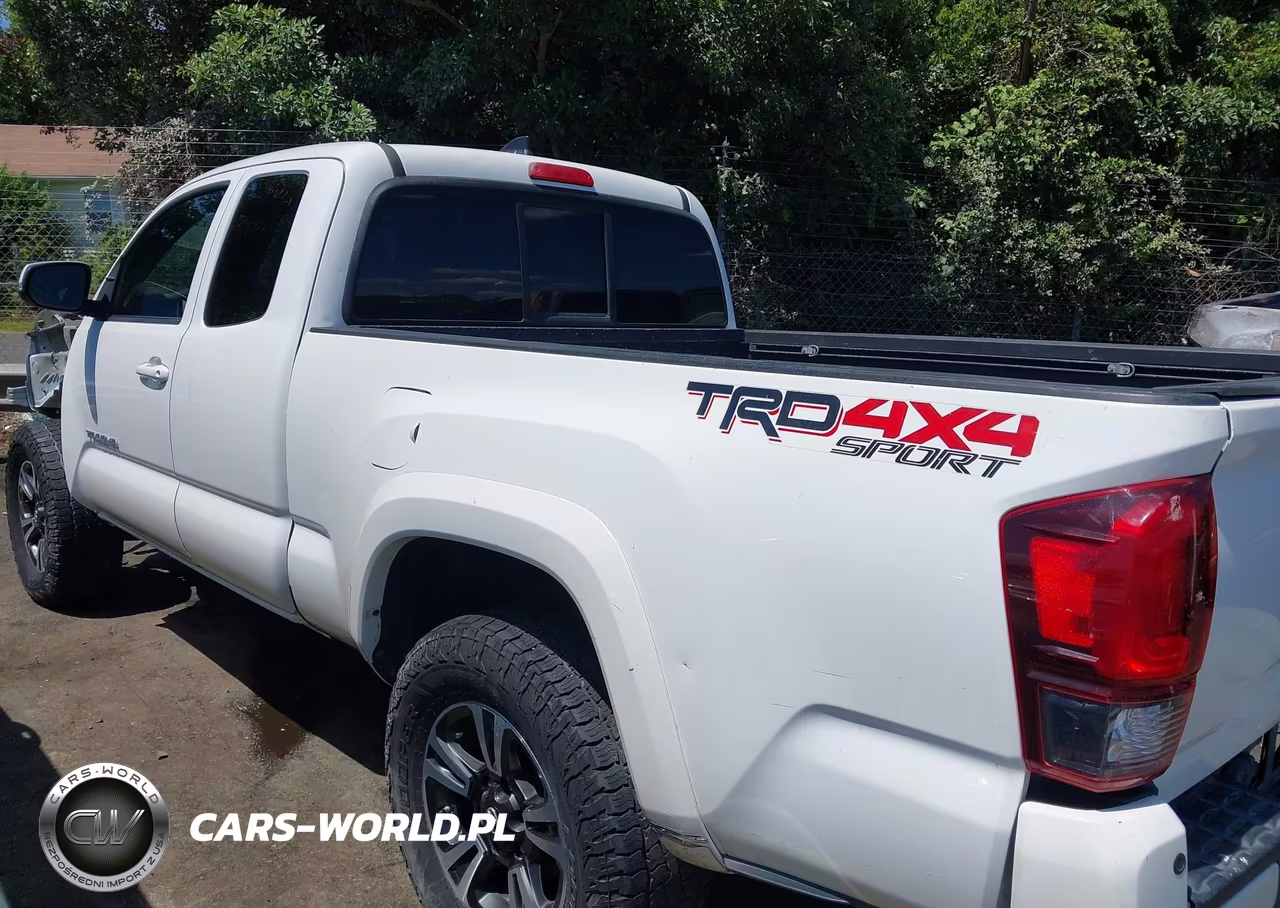 2018 Toyota Tacoma Trd Sport VIN:5TFSZ5AN9JX150154 - 15
