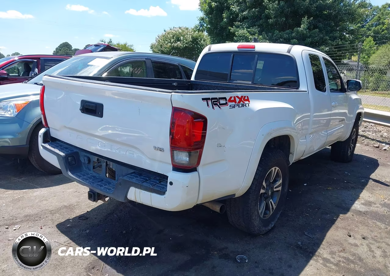 2018 Toyota Tacoma Trd Sport VIN:5TFSZ5AN9JX150154 - 4