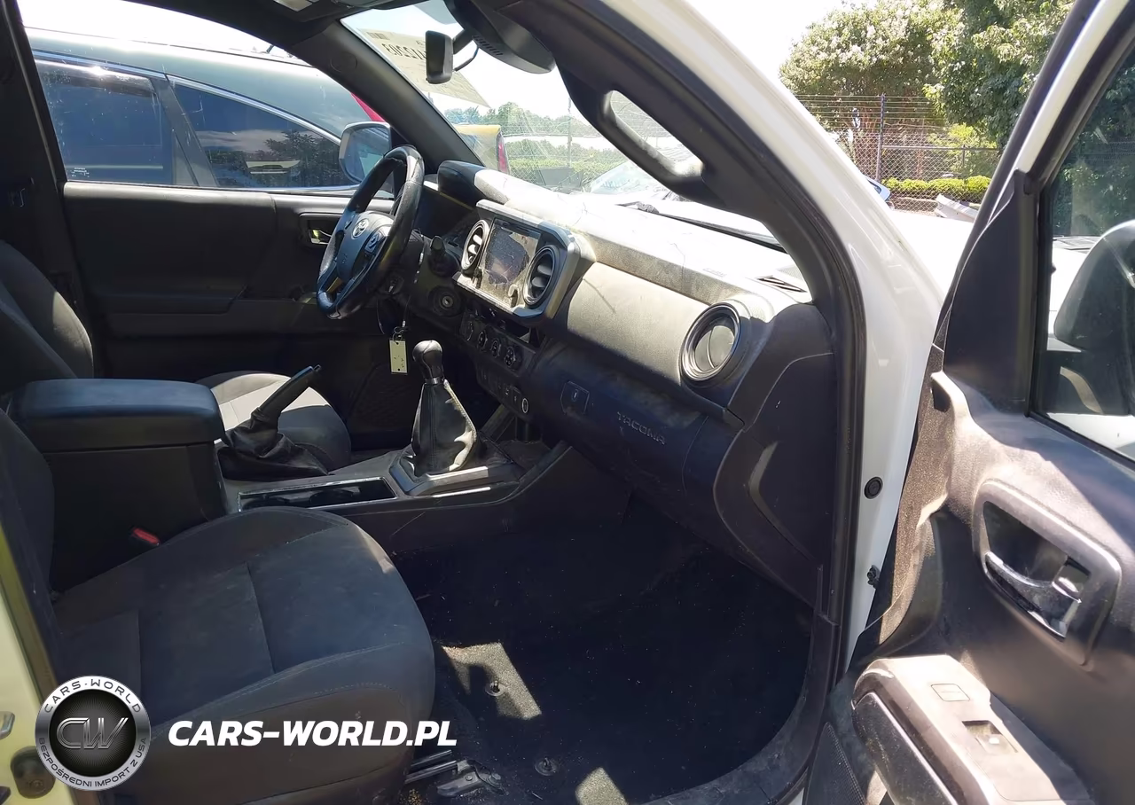 2018 Toyota Tacoma Trd Sport VIN:5TFSZ5AN9JX150154 - 5