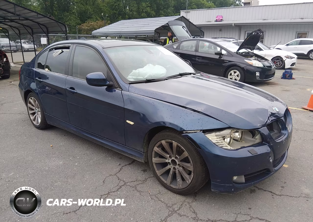 2011 BMW 328I xDrive – zdjęcie 1 z 17