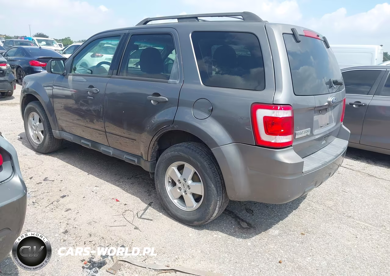 2011 Ford Escape Xlt VIN:1FMCU0D78BKA27152 - 3