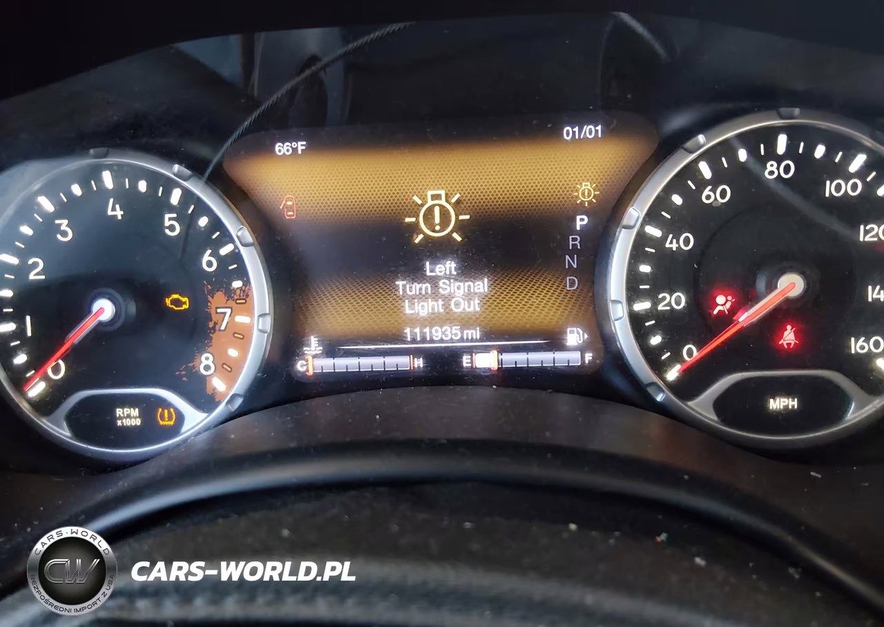 2016 Jeep Renegade Limited VIN:ZACCJBDT5GPC74244 - 7