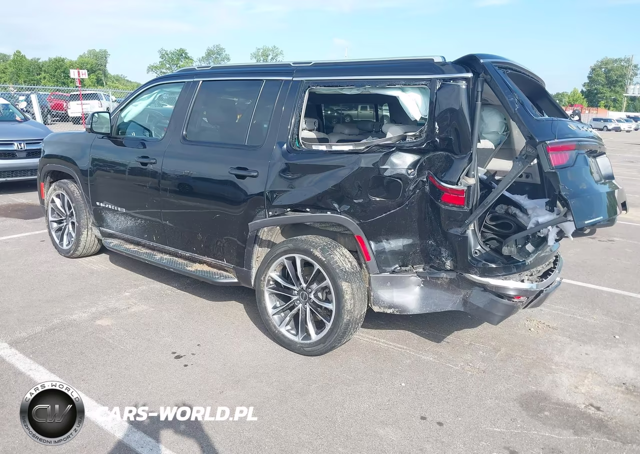 2022 Jeep Wagoneer Series Ii 4X4 VIN:1C4SJVBT5NS108247 - 3