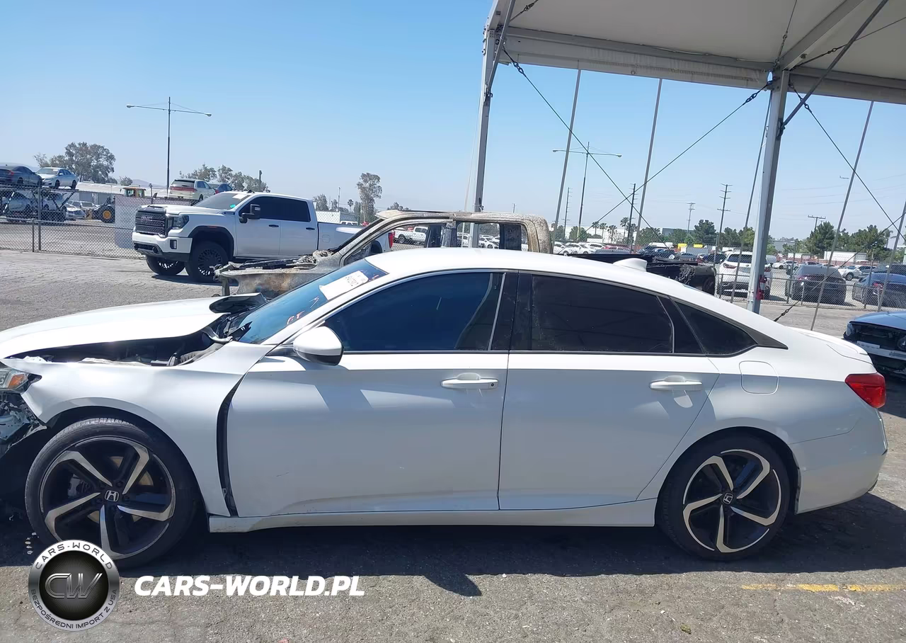 2018 Honda Accord Sport VIN:1HGCV1F37JA172688 - 14