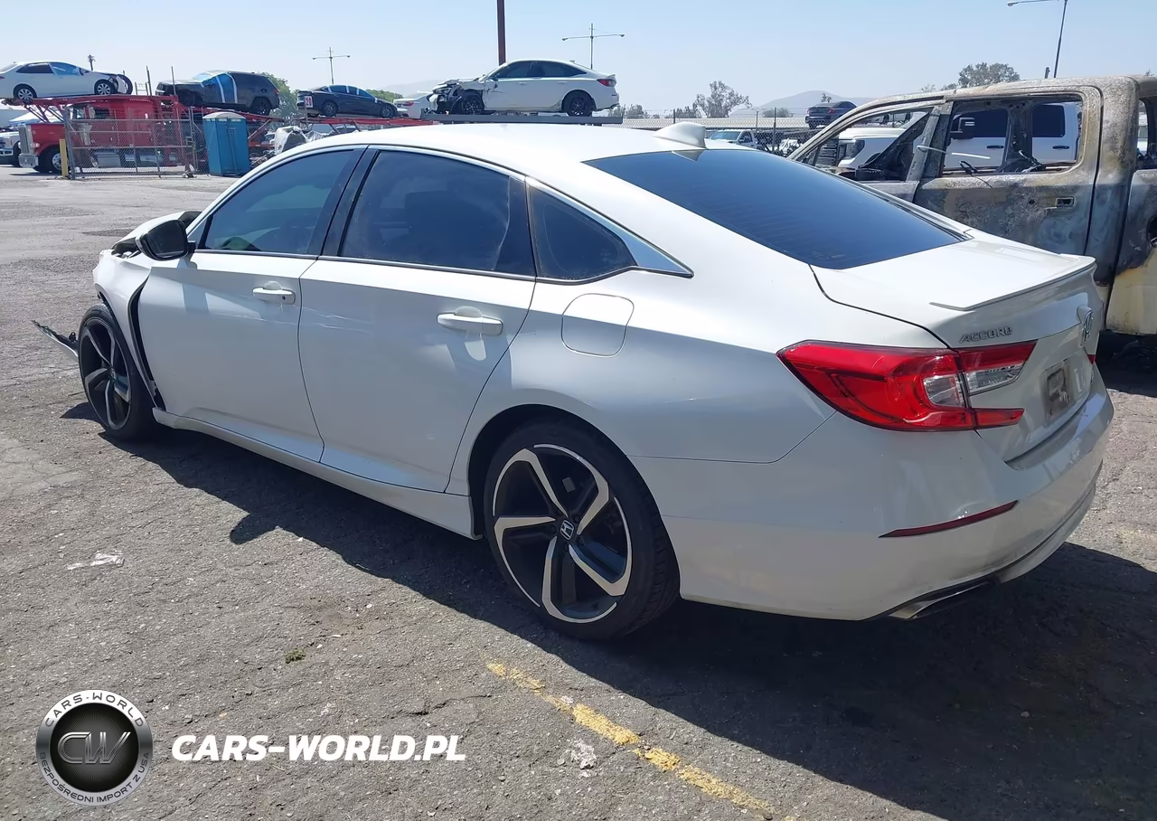 2018 Honda Accord Sport VIN:1HGCV1F37JA172688 - 3