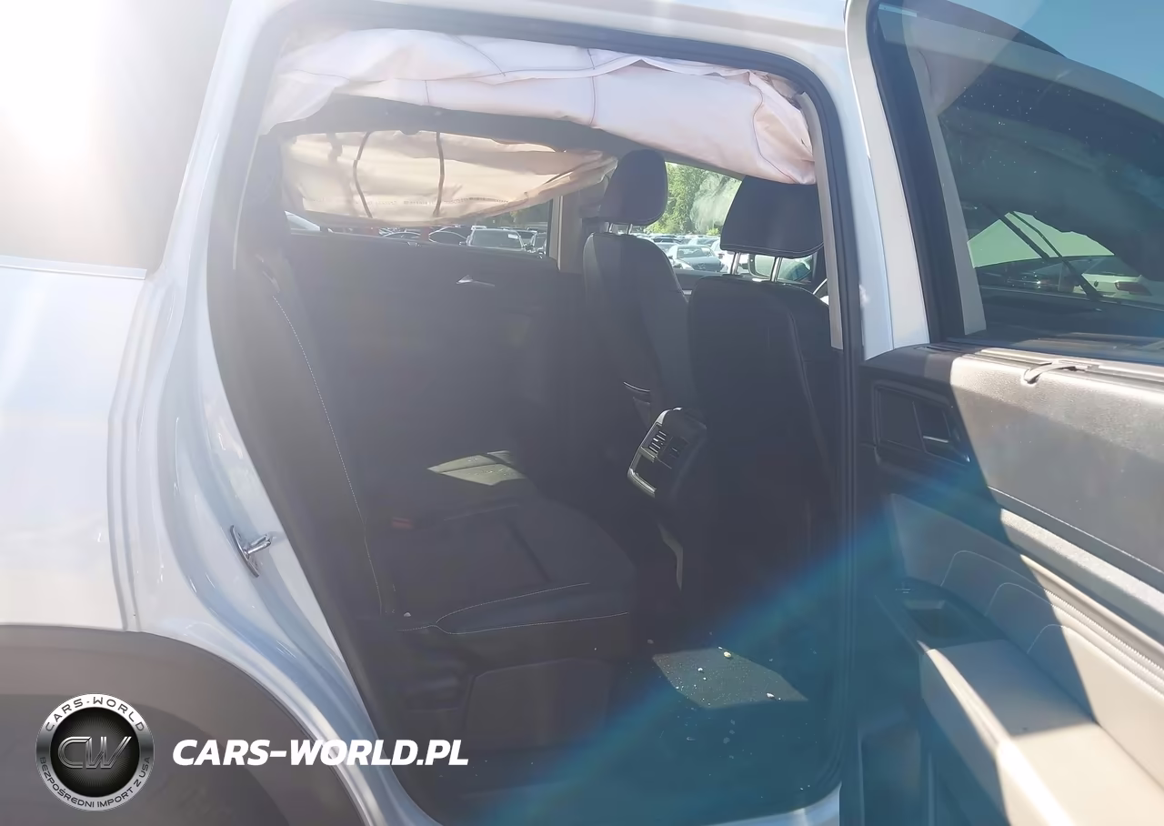 2023 Volkswagen Atlas 3.6L V6 Se W-Technology VIN:1V2HR2CAXPC540455 - 8