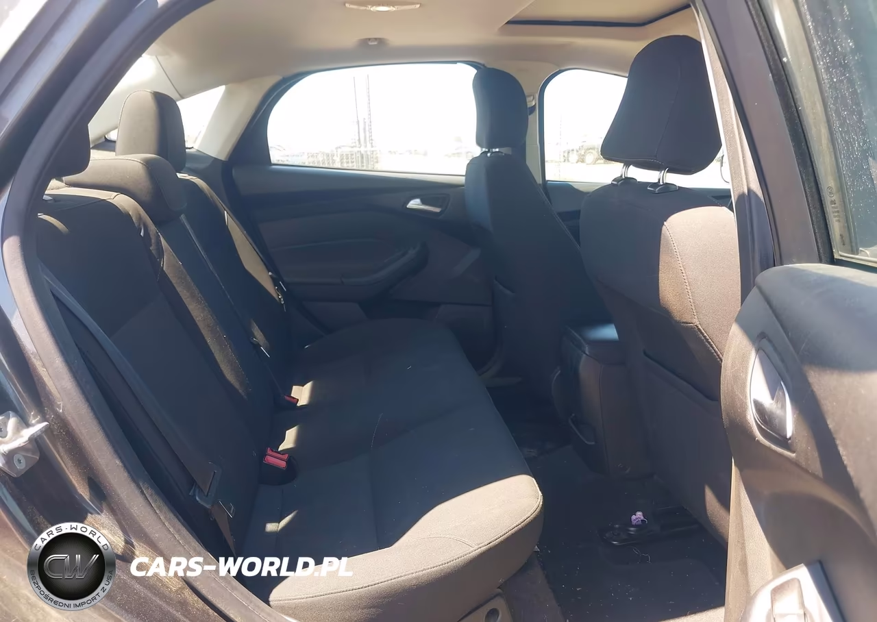 2016 Ford Focus Se VIN:1FADP3F2XGL203550 - 8