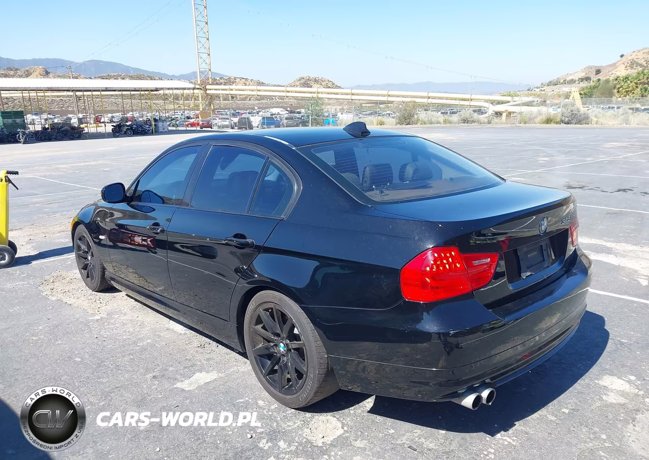 2009 BMW 328I VIN:WBAPH57539NL80518 - 3