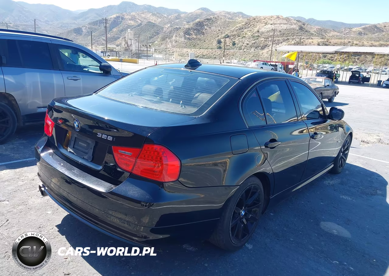 2009 BMW 328I VIN:WBAPH57539NL80518 - 4