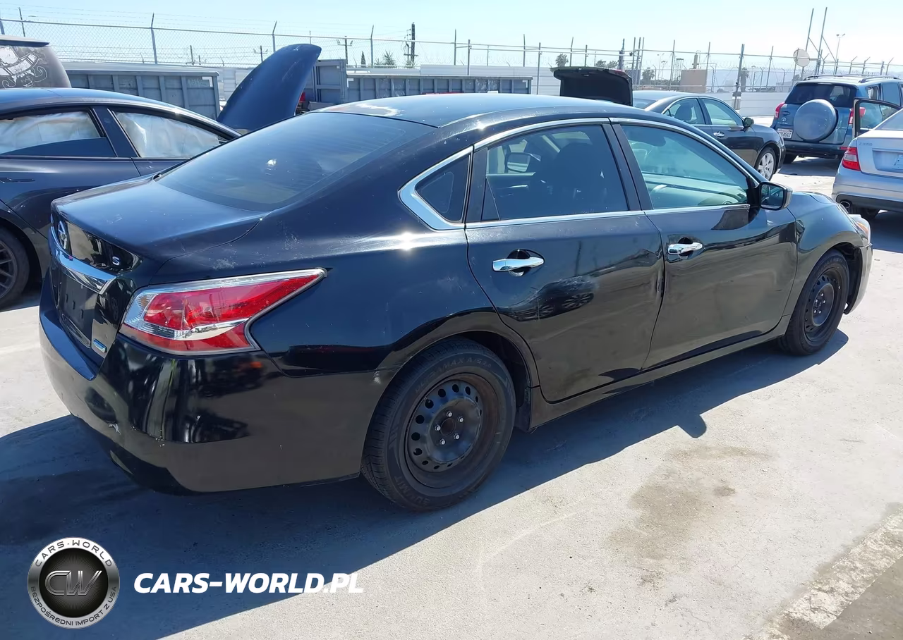 2014 Nissan Altima 2.5 S VIN:1N4AL3AP9EC157711 - 4