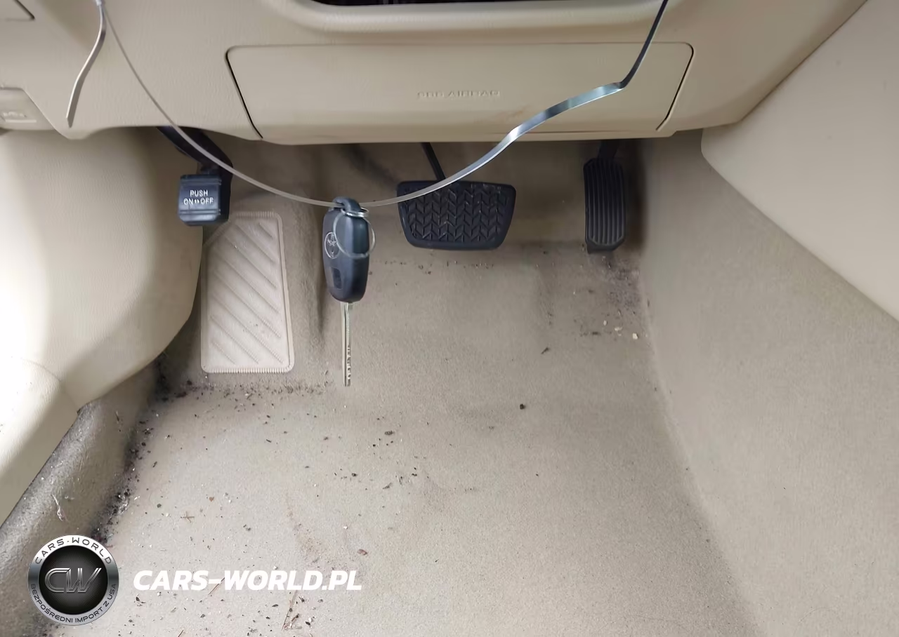 2017 Toyota Camry Le VIN:4T1BF1FK0HU288902 - 11