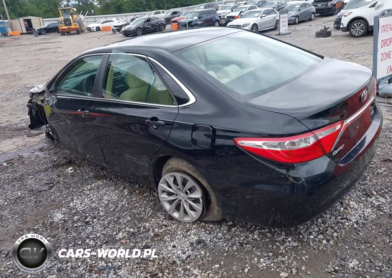 2017 Toyota Camry Le VIN:4T1BF1FK0HU288902 - 3