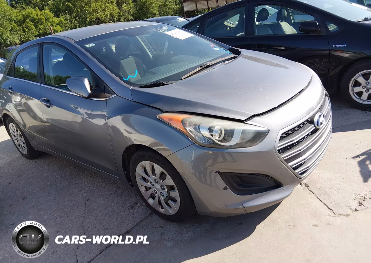 2017 Hyundai Elantra Gt – zdjęcie 1 z 11