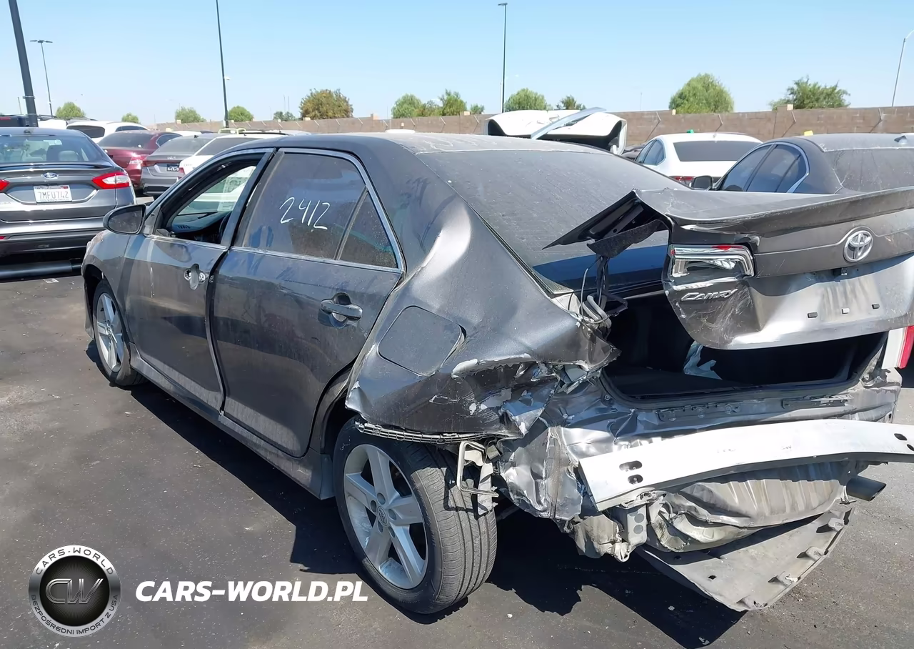 2013 Toyota Camry Se VIN:4T1BF1FK0DU281197 - 3