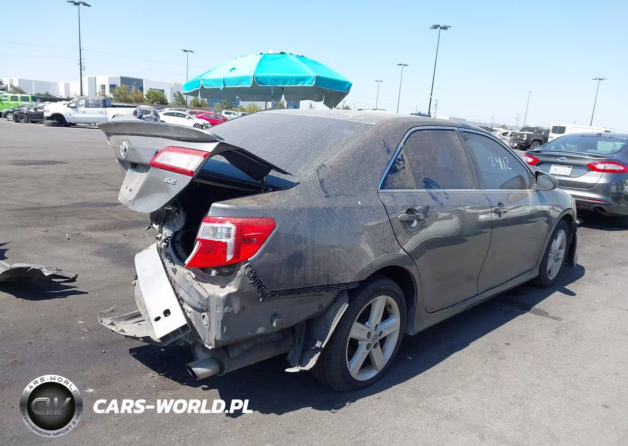 2013 Toyota Camry Se VIN:4T1BF1FK0DU281197 - 4