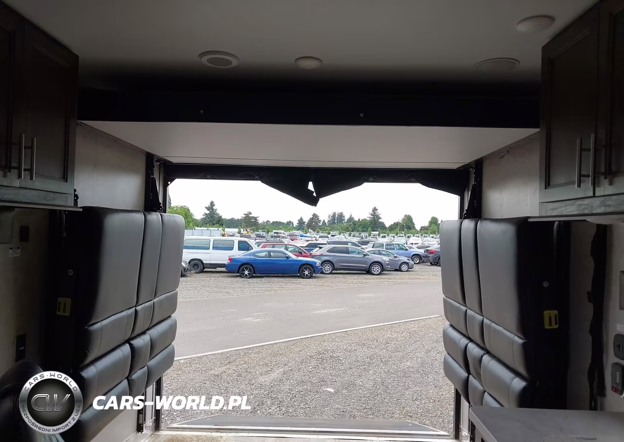 2019 Forest River Cherokee VIN:5ZT2CTNB5K1212643 - 14