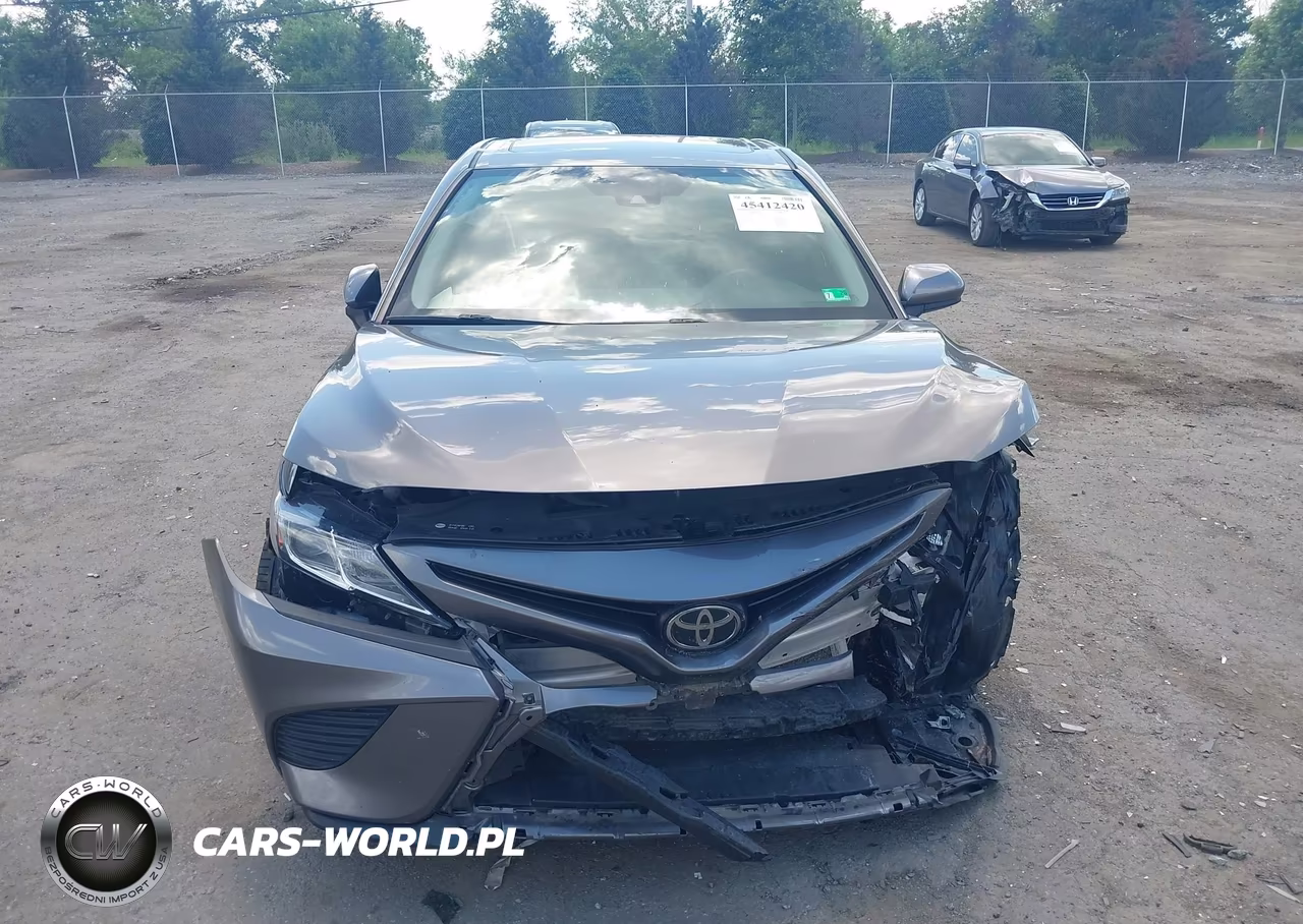 2020 Toyota Camry Se VIN:4T1G11AK4LU504707 - 11