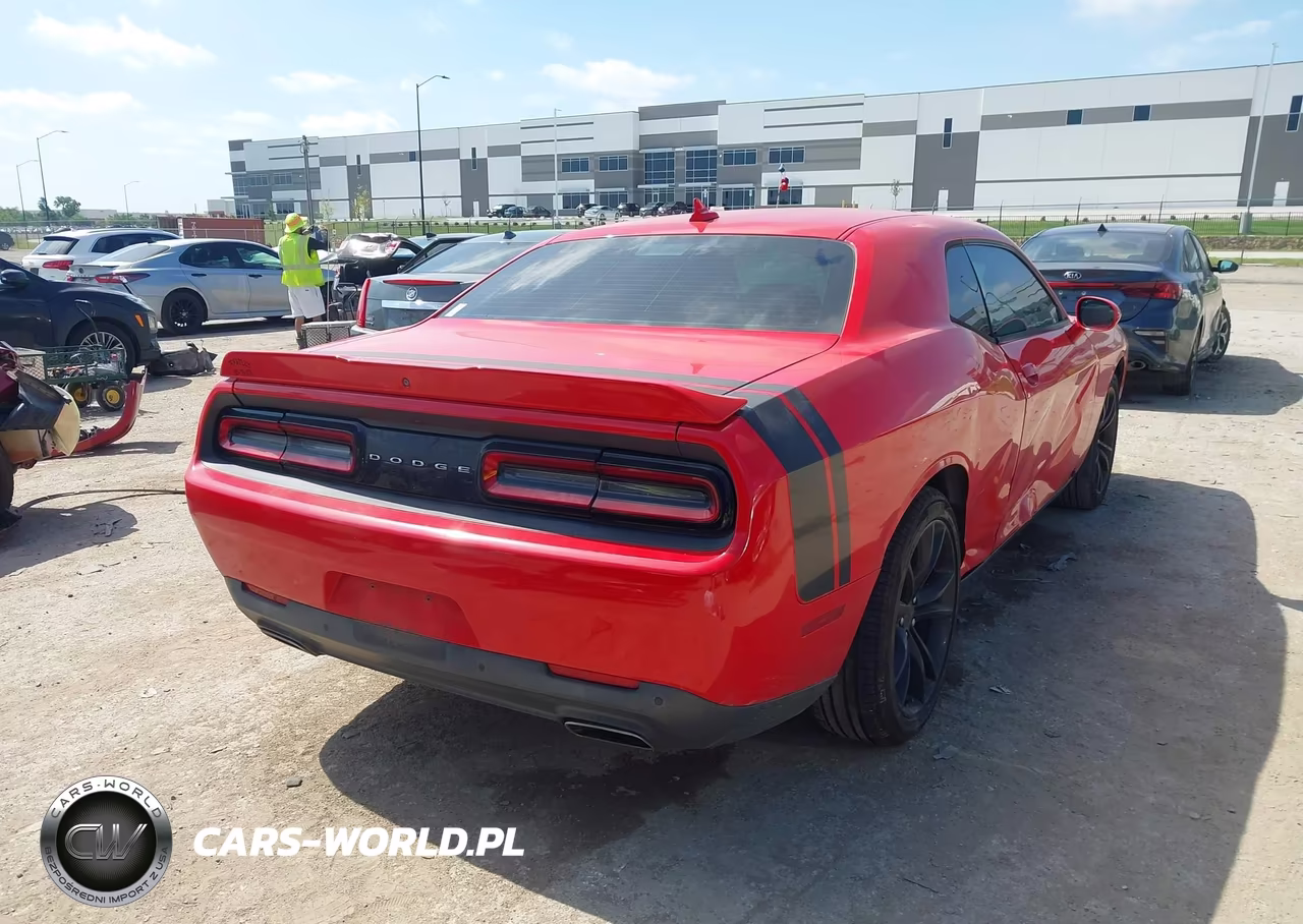 2015 Dodge Challenger Sxt Plus VIN:2C3CDZBG1FH788988 - 4