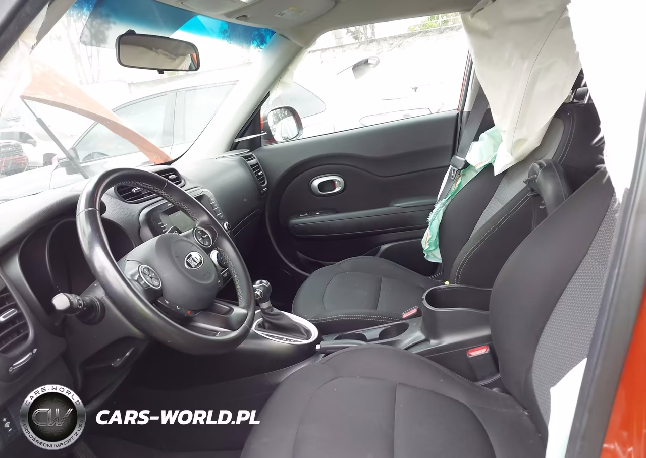 2018 Kia Soul + VIN:KNDJP3A53J7555772 - 17