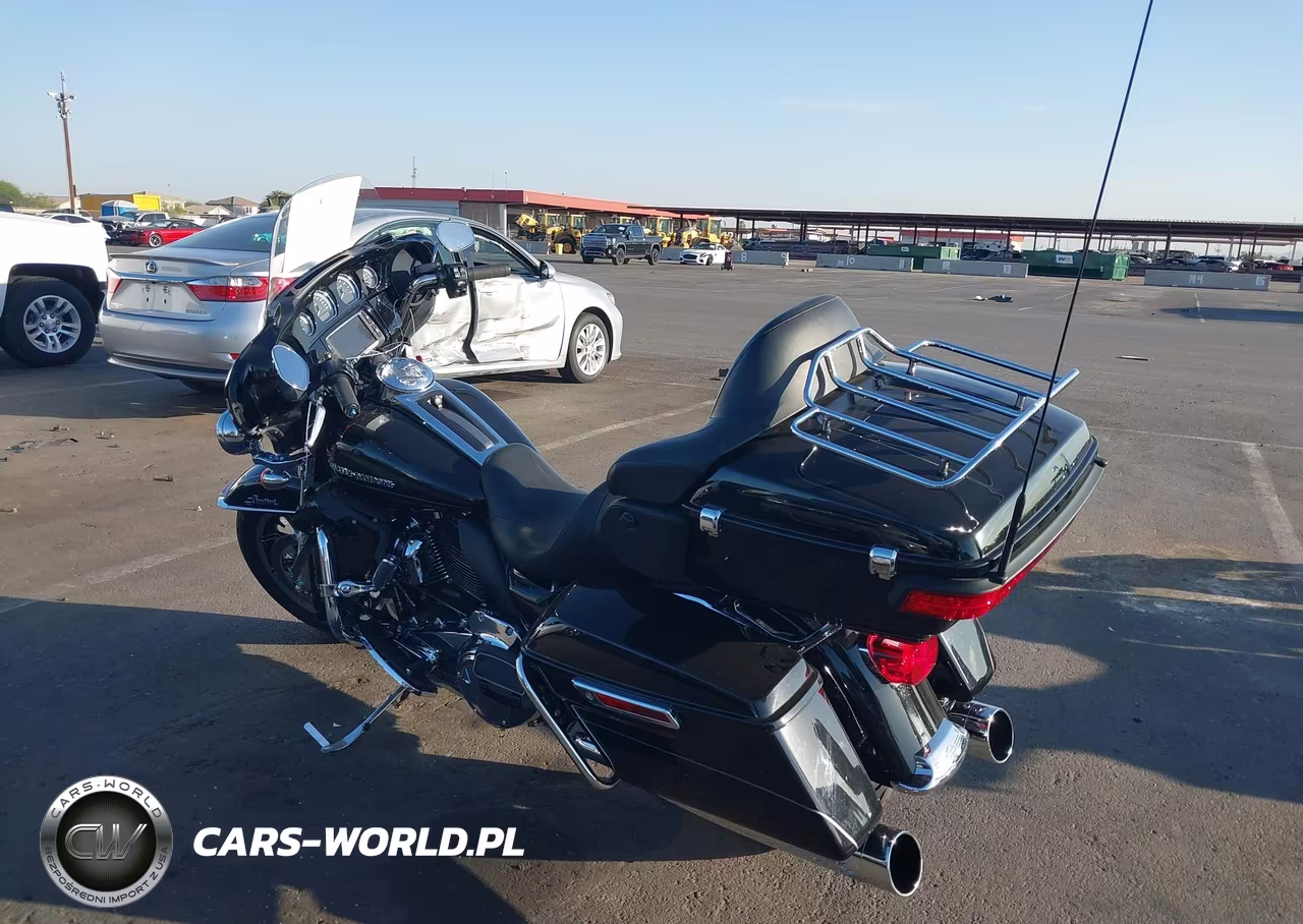 2017 Harley-Davidson Flhtk Ultra Limited VIN:1HD1KED13HB613114 - 3