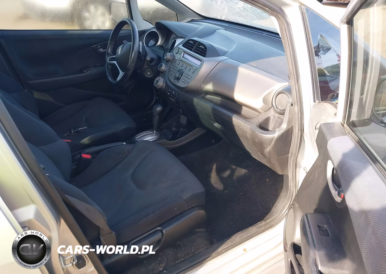 2011 Honda Fit Sport VIN:JHMGE8H56BC001457 - 5