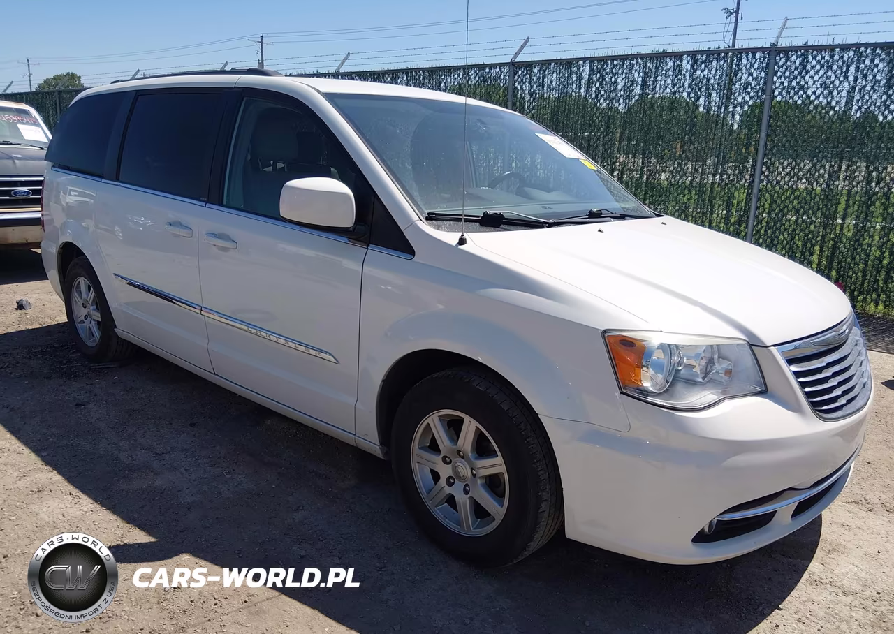 2012 Chrysler Town & Country Touring – zdjęcie 1 z 12