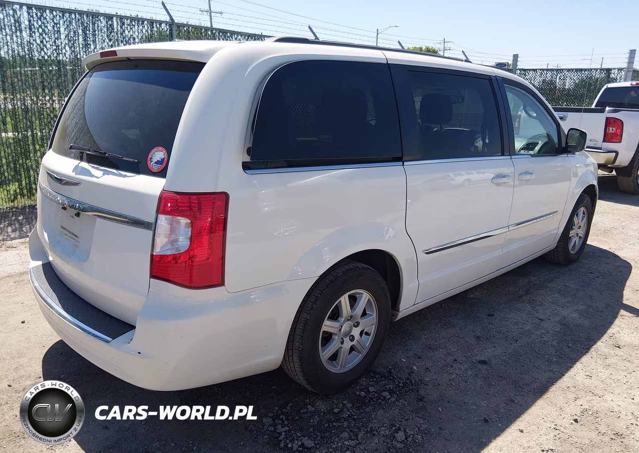 2012 Chrysler Town & Country Touring VIN:2C4RC1BG0CR320640 - 4