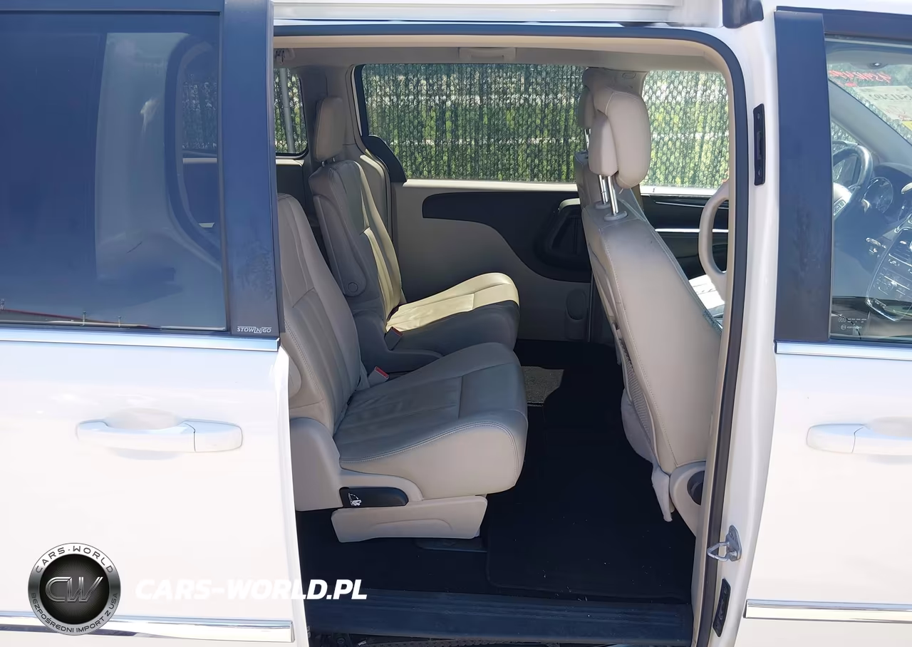 2012 Chrysler Town & Country Touring VIN:2C4RC1BG0CR320640 - 8