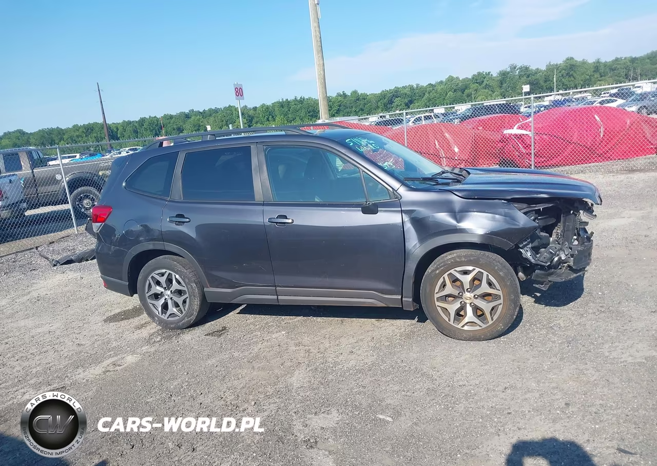 2019 Subaru Forester Premium VIN:JF2SKAGC3KH514990 - 13