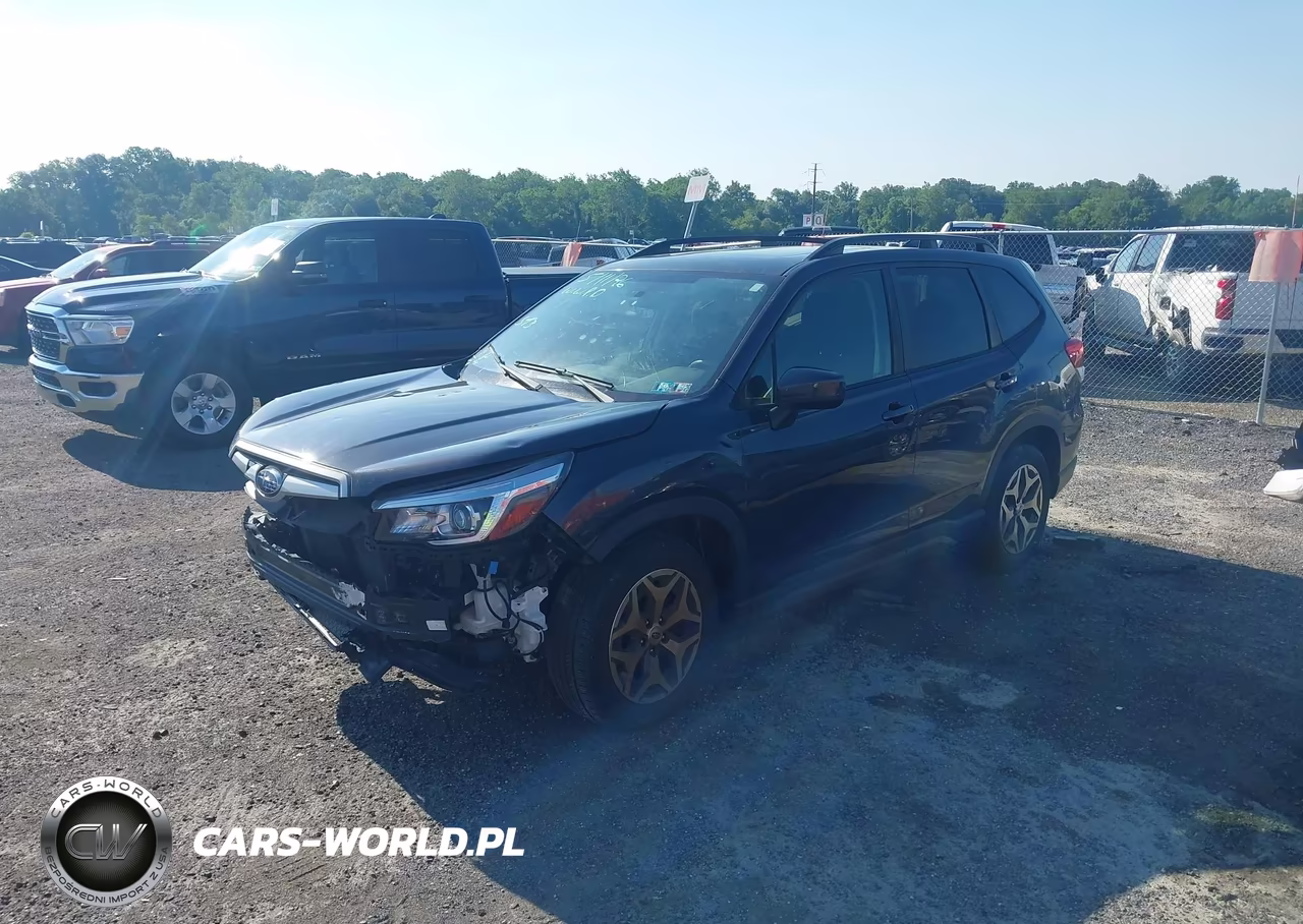 2019 Subaru Forester Premium VIN:JF2SKAGC3KH514990 - 2