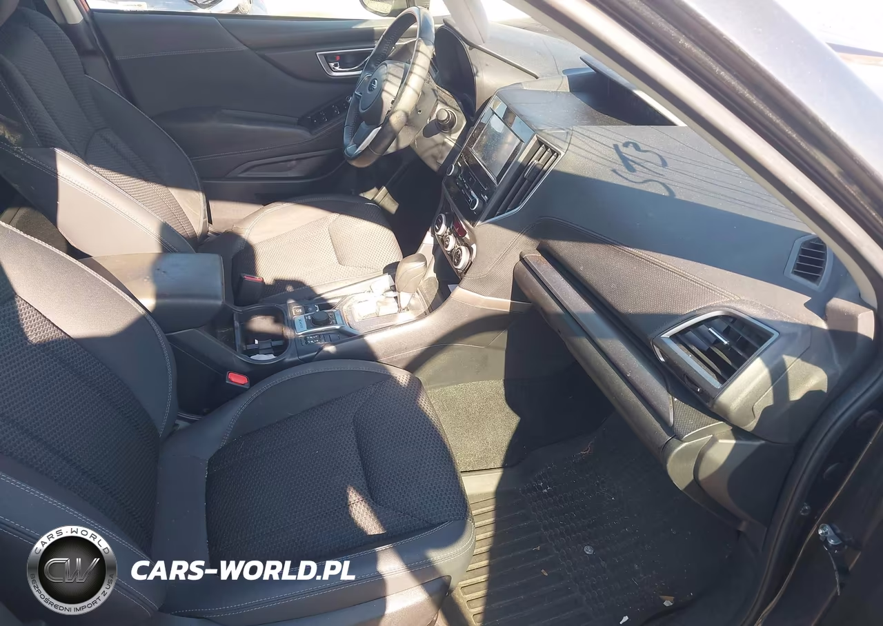 2019 Subaru Forester Premium VIN:JF2SKAGC3KH514990 - 5