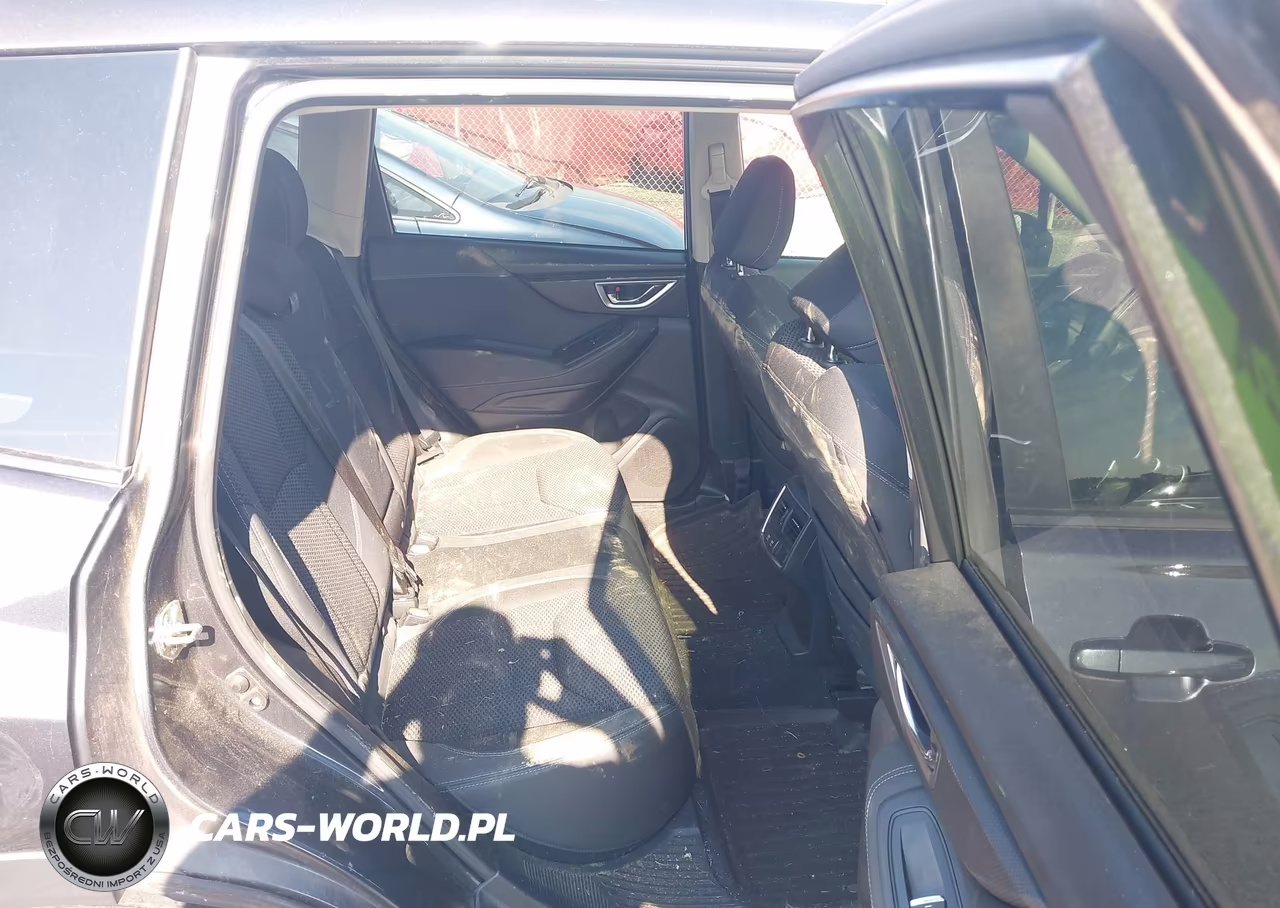 2019 Subaru Forester Premium VIN:JF2SKAGC3KH514990 - 8
