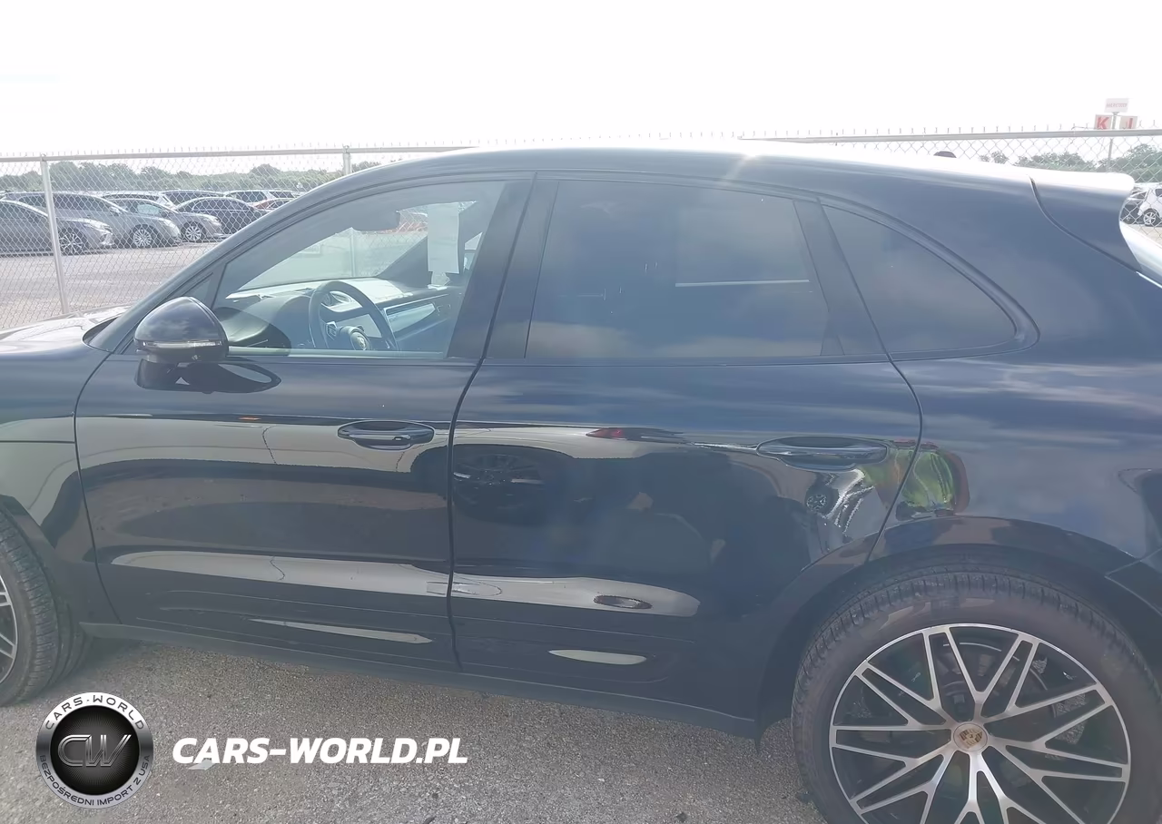 2024 Porsche Macan T VIN:WP1AA2A55RLB18899 - 14
