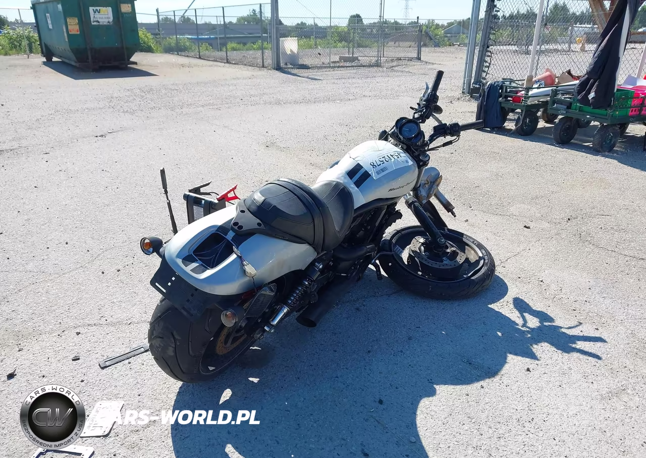 2011 Harley-Davidson Vrscdx VIN:1HD1HHH10BC800774 - 4