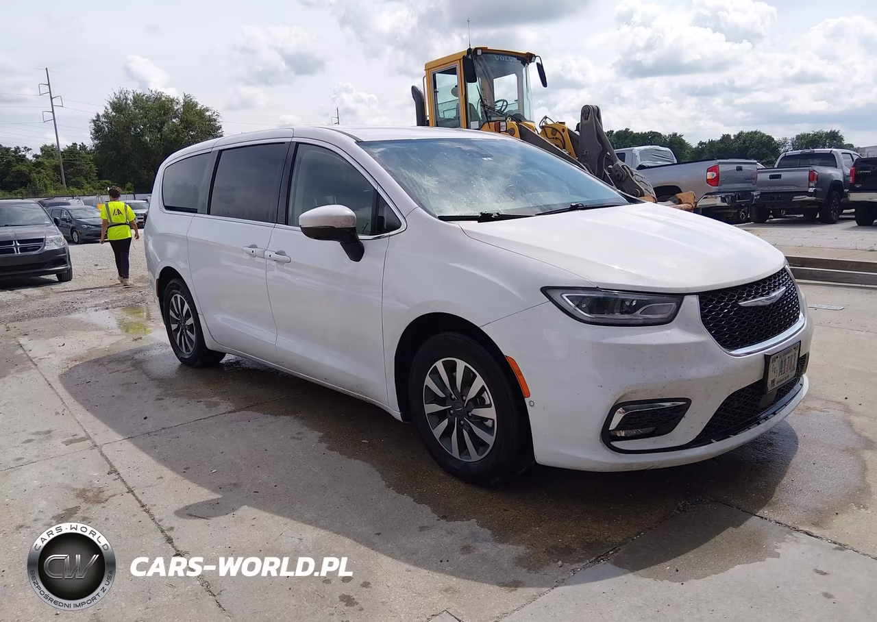 2023 Chrysler Pacifica Hybrid Touring L – zdjęcie 1 z 17