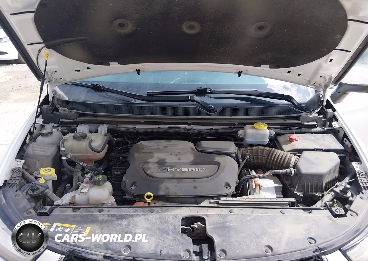 2023 Chrysler Pacifica Hybrid Touring L VIN:2C4RC1L78PR575668 - 10