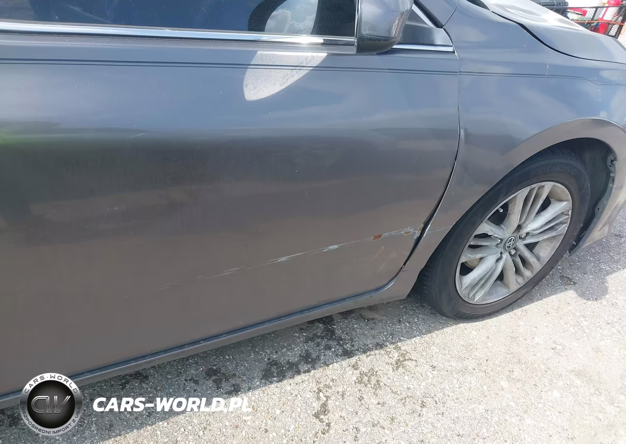 2016 Toyota Camry Se VIN:4T1BF1FK4GU552492 - 18