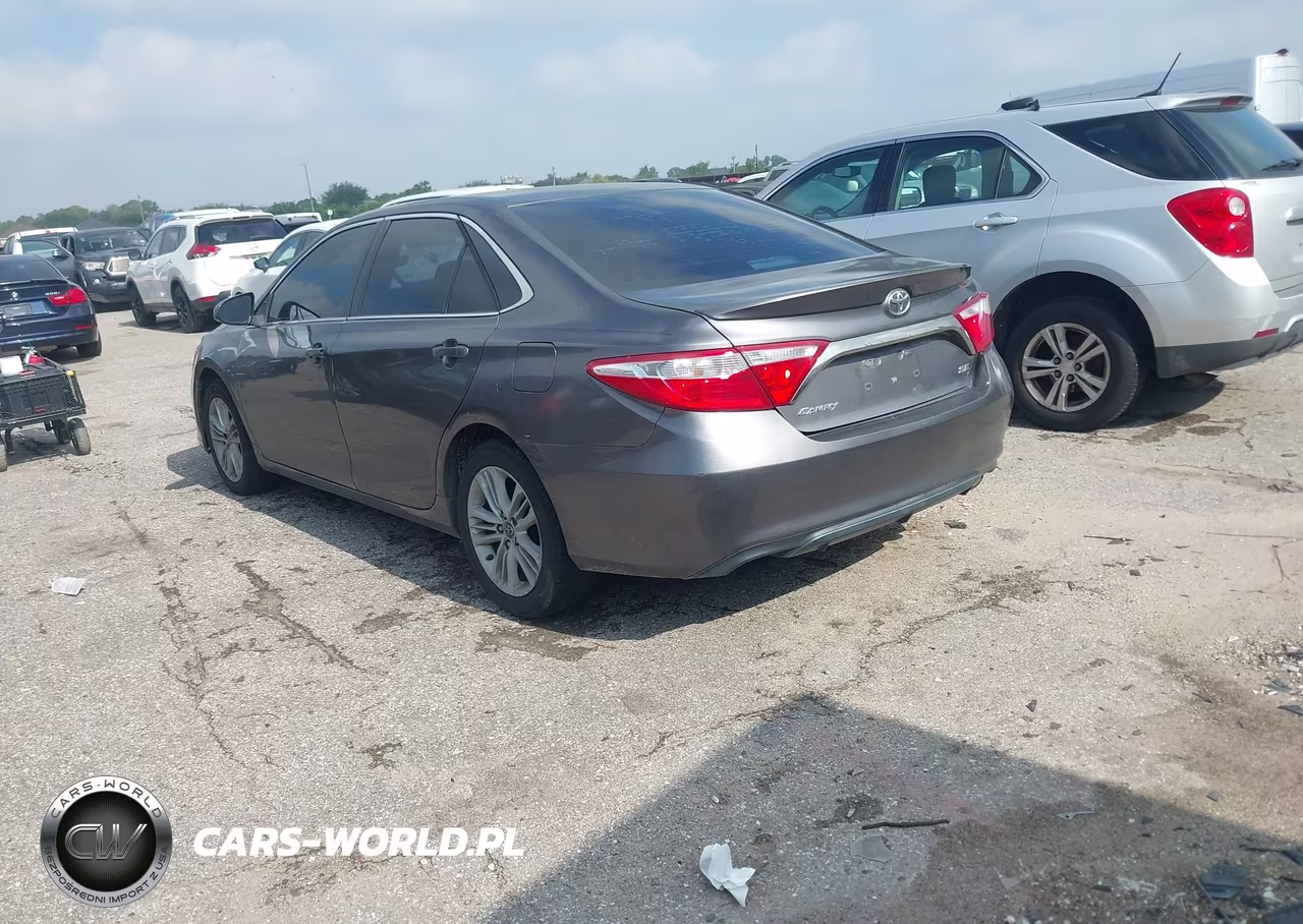 2016 Toyota Camry Se VIN:4T1BF1FK4GU552492 - 3