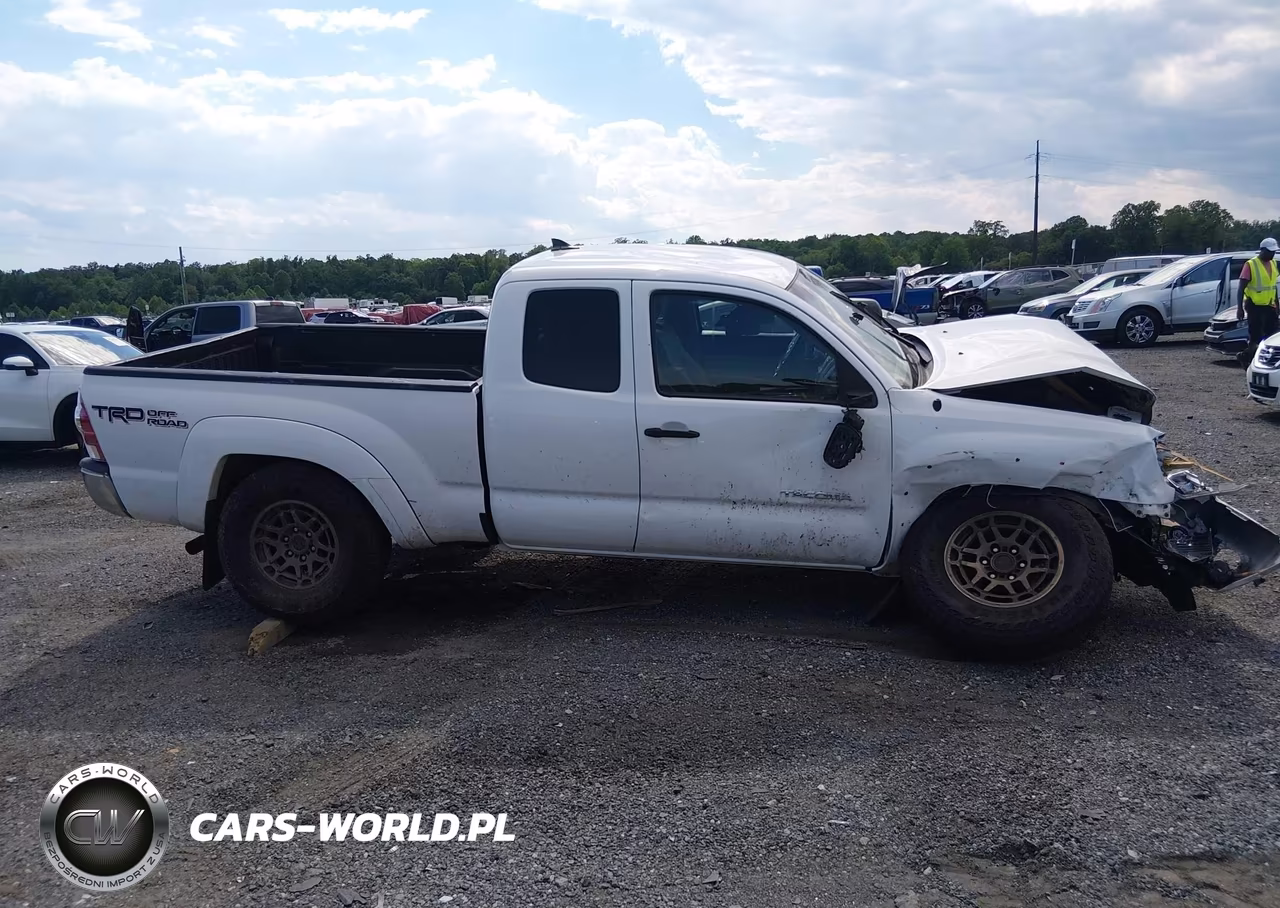 2015 Toyota Tacoma Base V6 VIN:5TFUU4EN5FX126677 - 13