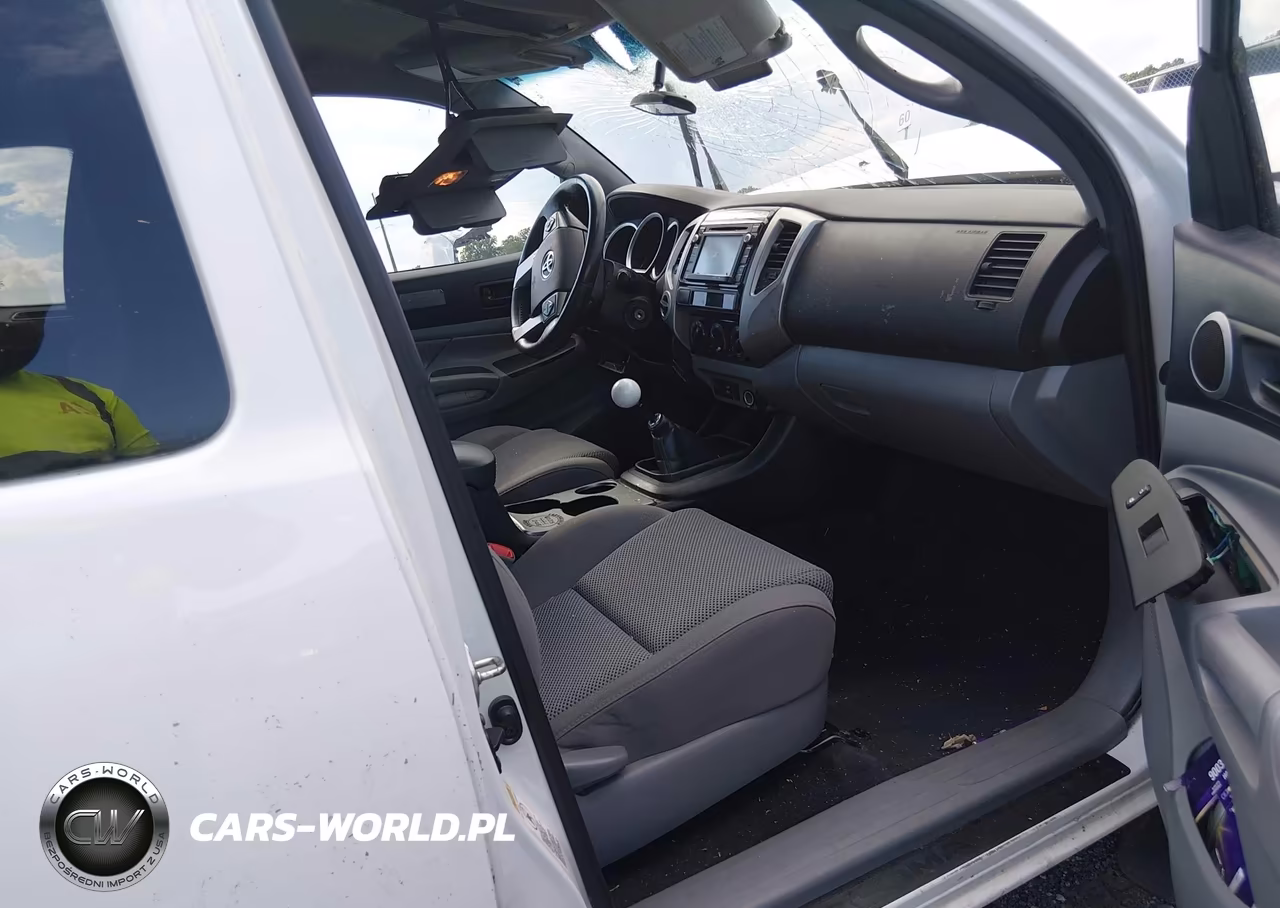 2015 Toyota Tacoma Base V6 VIN:5TFUU4EN5FX126677 - 5